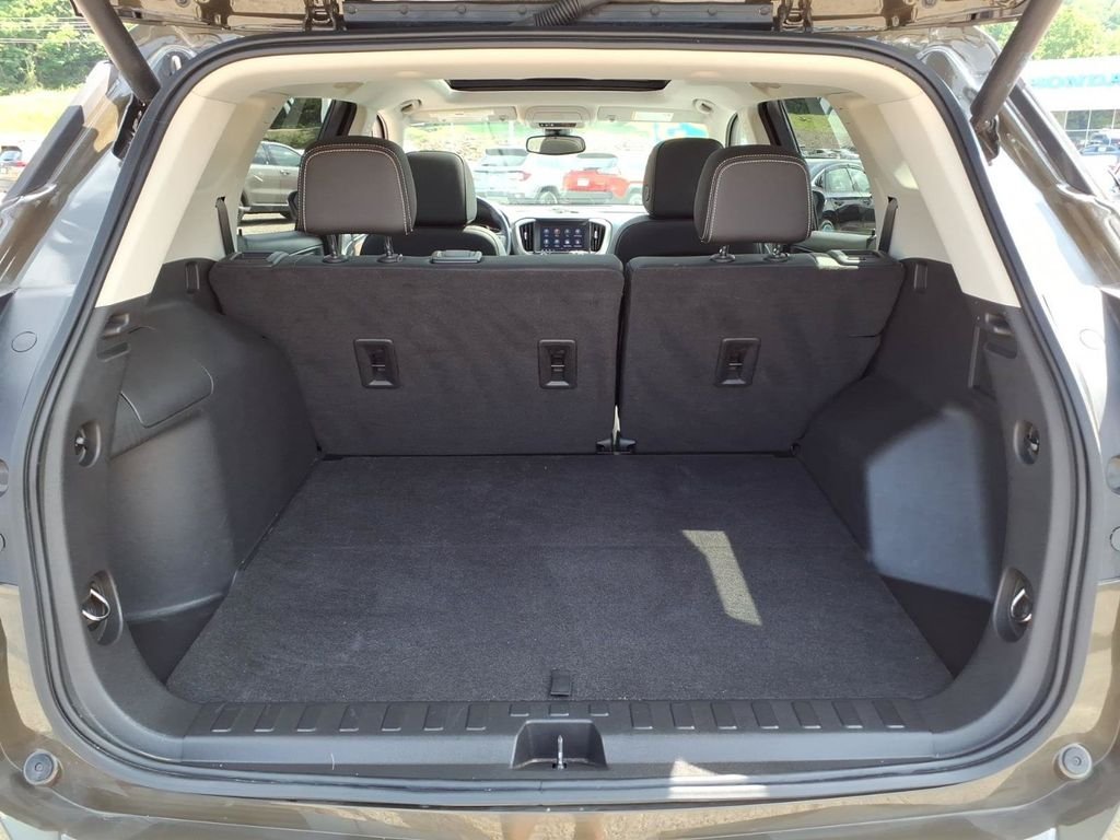 Used 2023 Brown GMC Denali image 19