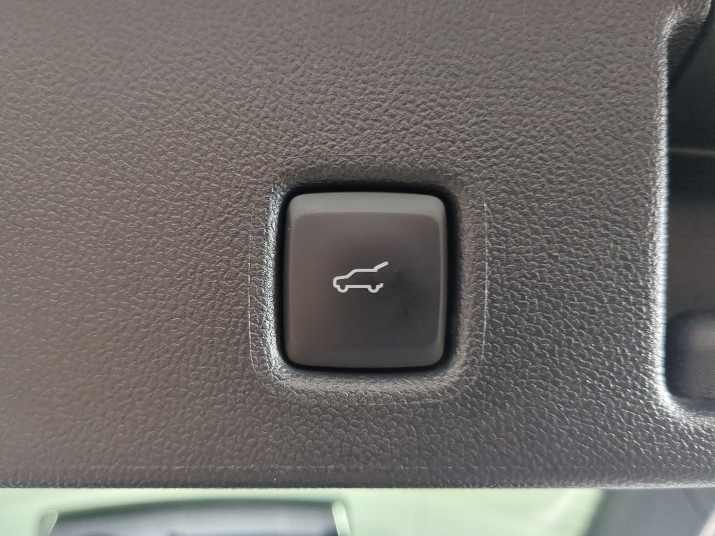 Used 2024 White Ford Active image 18