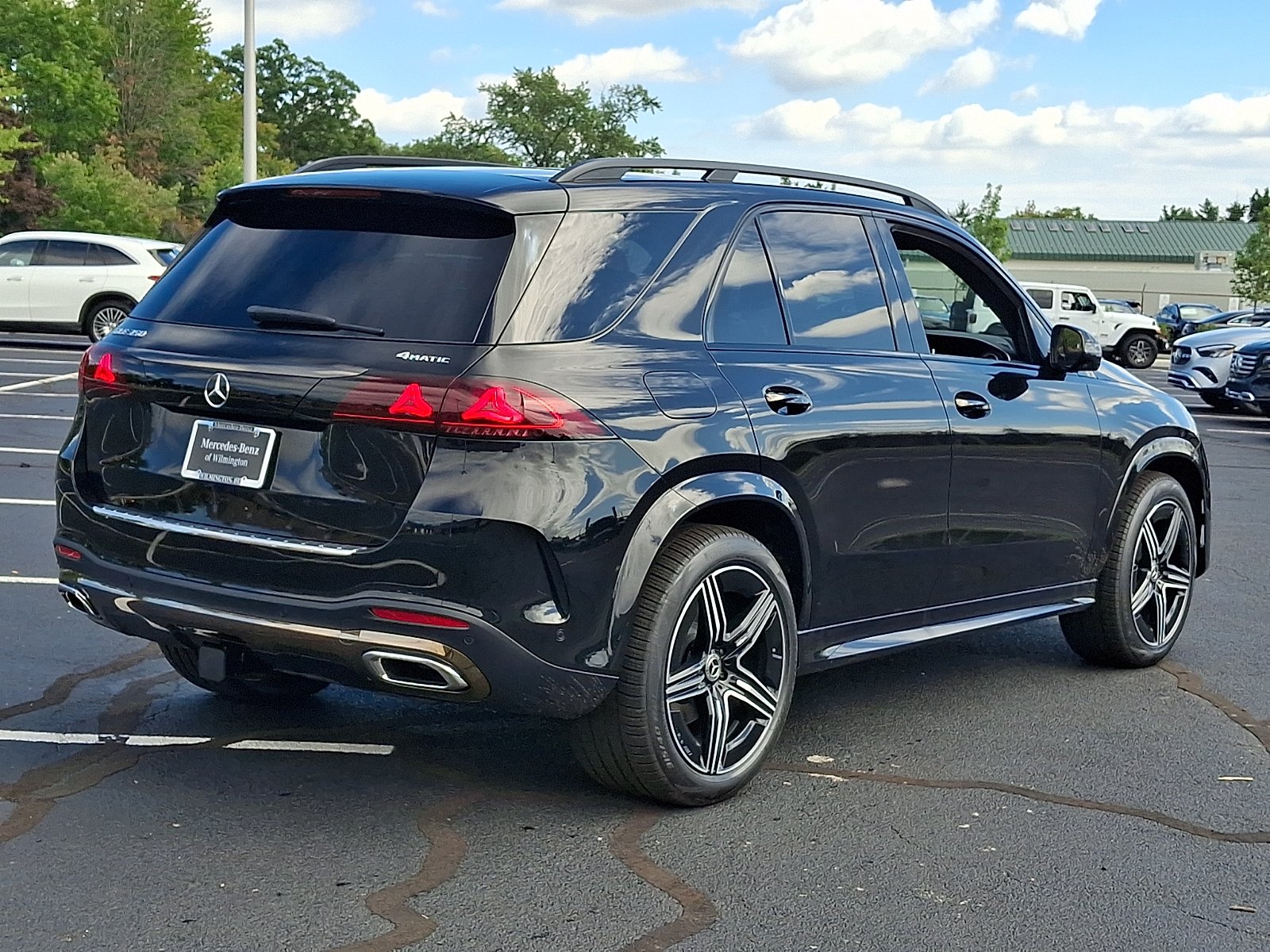 New 2027 Obsidian Black Metallic Mercedes-Benz GLE 350 image 6