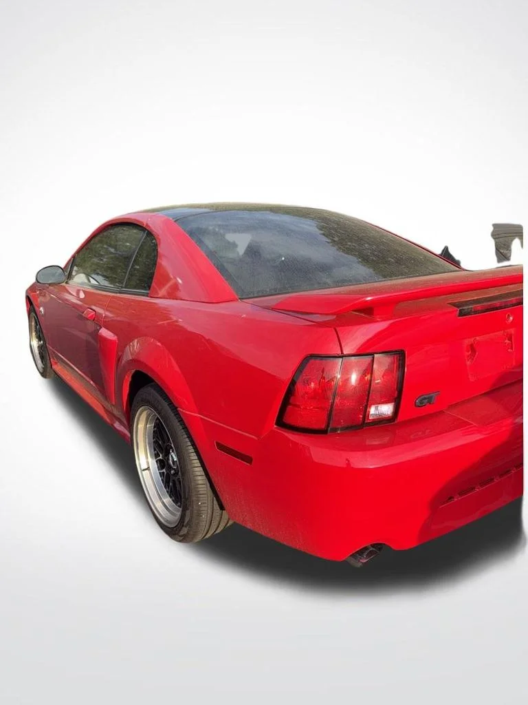 Used 2004 Red Ford GT image 9