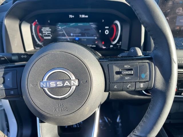 Used 2024 White Nissan SL image 17