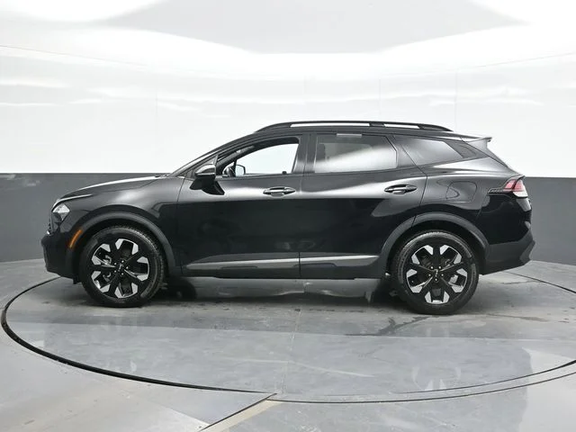 Used 2023 Black Kia X-Line image 4