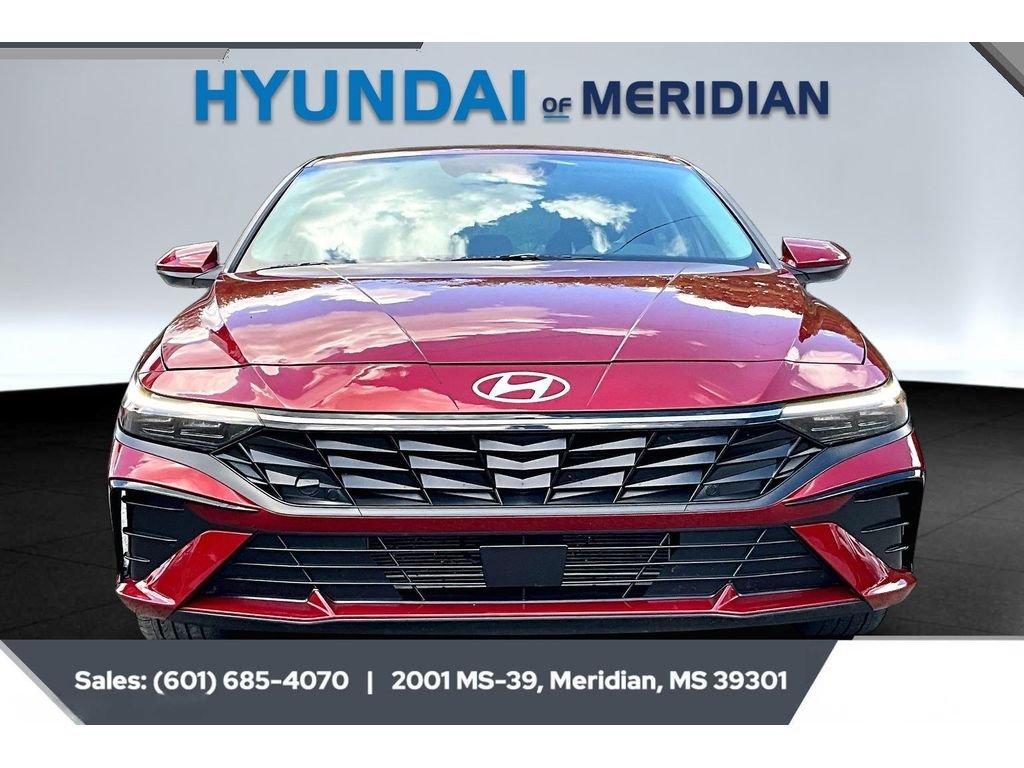 Used 2024 Ultimate Red Hyundai SEL image 3