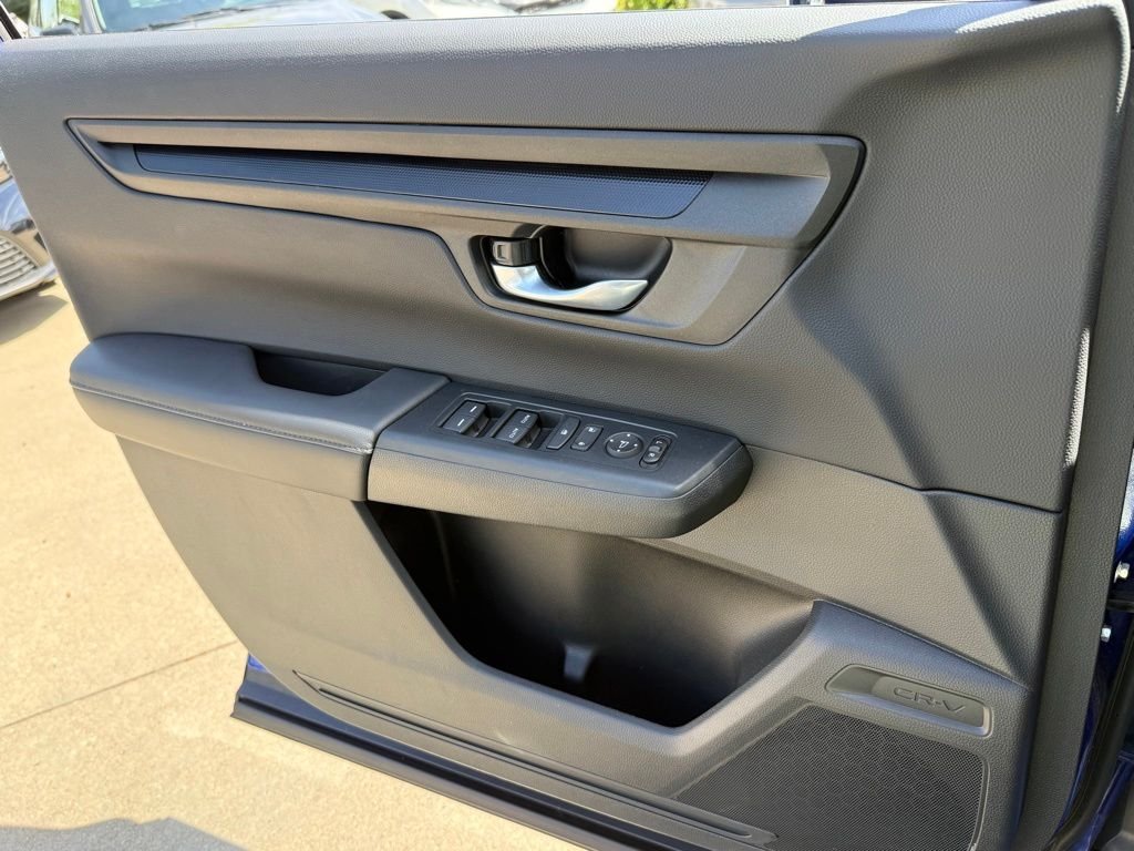 Used 2023  Honda EX image 28
