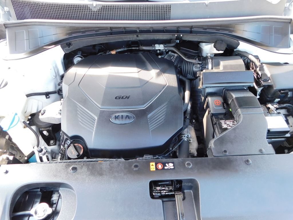 Used 2020 White Kia SX image 41