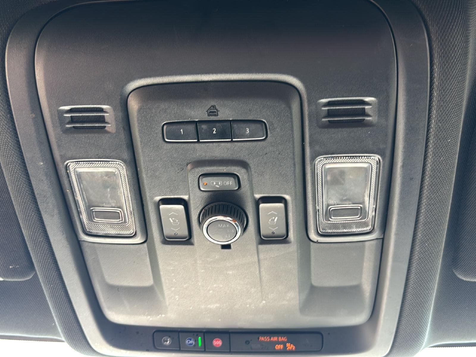 Used 2024 Summit White Chevrolet Z71 image 30