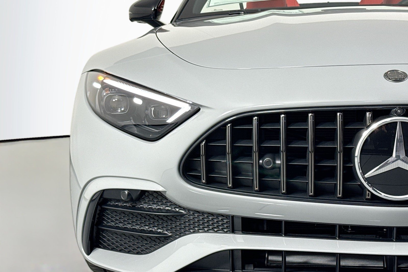 New 2026 MANUFAKTUR Alpine Grey Mercedes-Benz AMG® SL 43 Roadster image 14