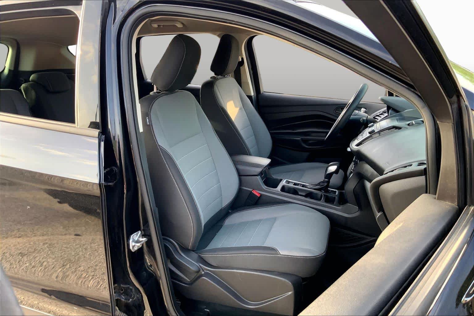 Used 2019 Agate Black Metallic Ford S image 8