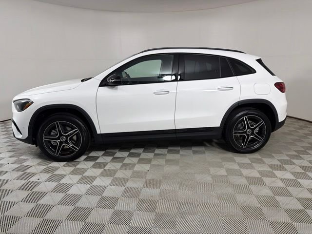New 2026 Polar White Mercedes-Benz GLA 250 image 4