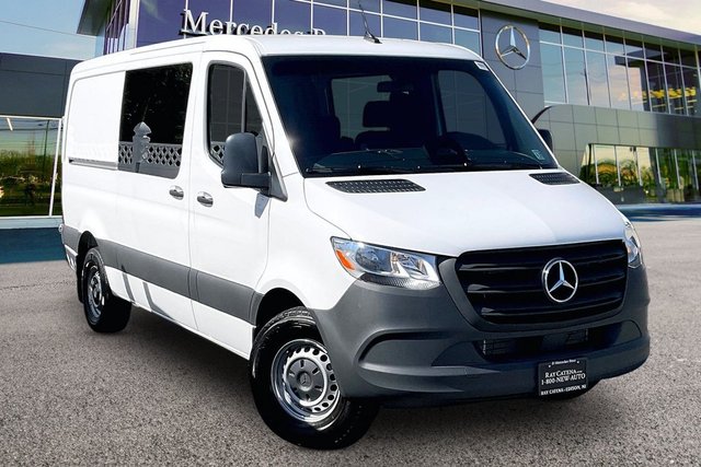 2026 Mercedes-Benz Sprinter 2500 Cargo 144 WB