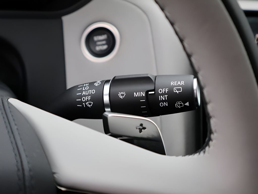 New 2026 Carpathian Grey Land Rover  image 32