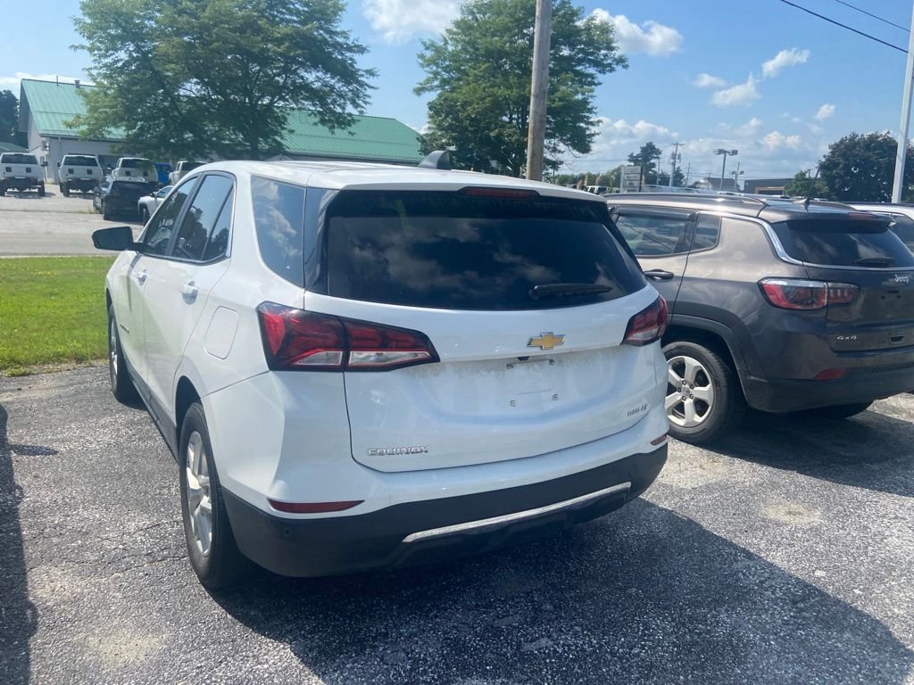 Used 2024 Summit White Chevrolet LT image 4