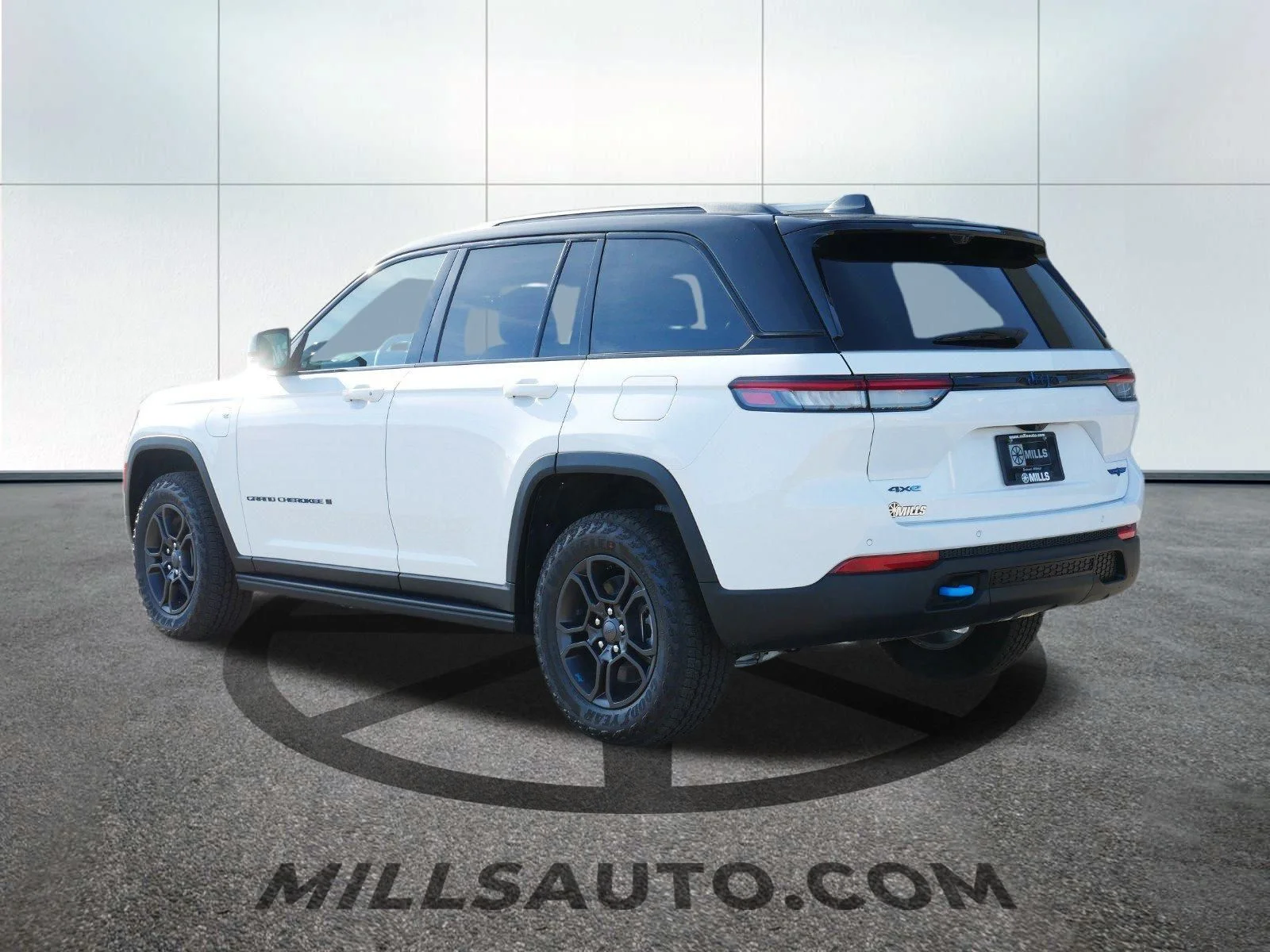 New 2024 Bright White Clearcoat Jeep Trailhawk 4xe image 7