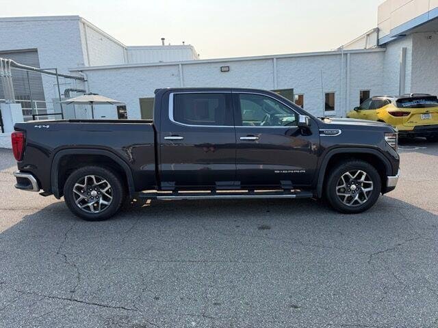 Used 2022 Titanium Rush Metallic GMC SLT image 3