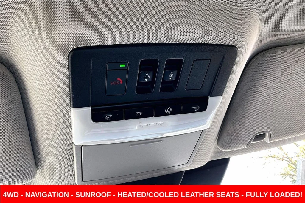 Used 2022 White Nissan Platinum image 19