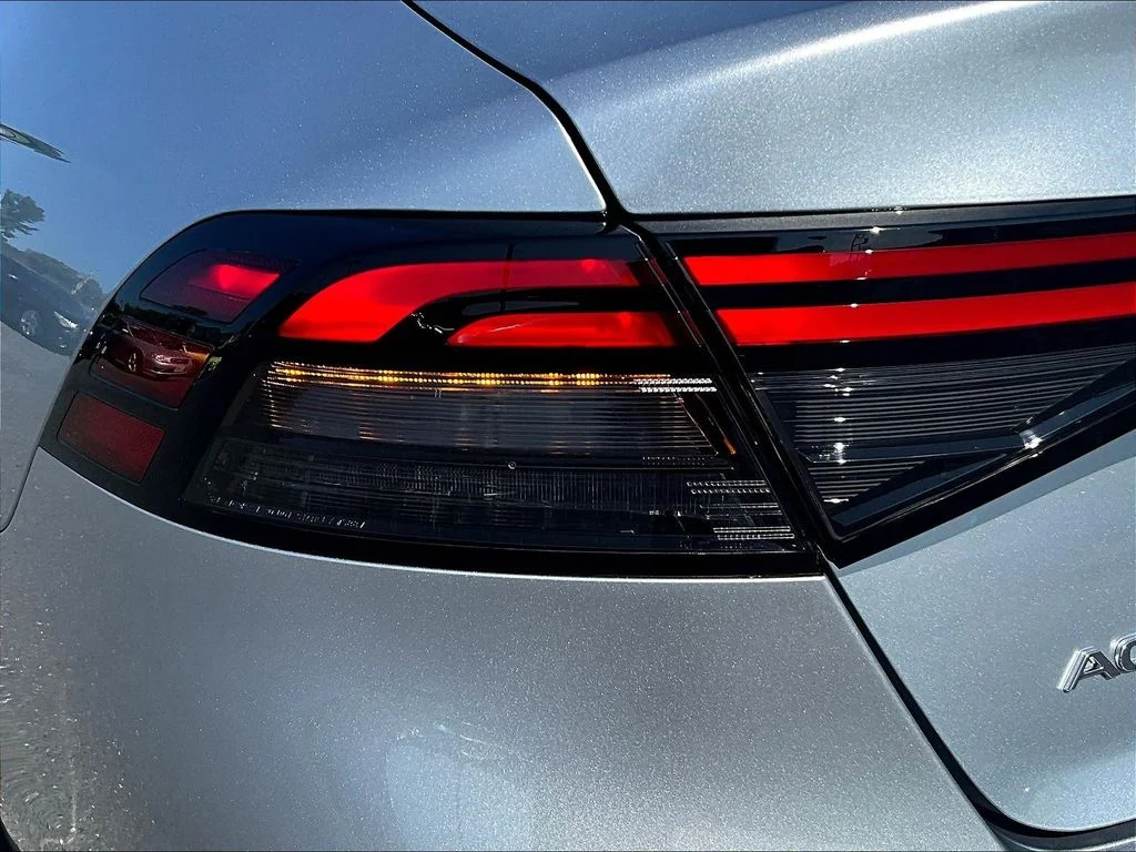 New 2026 Solar Silver Metallic Honda SE image 23