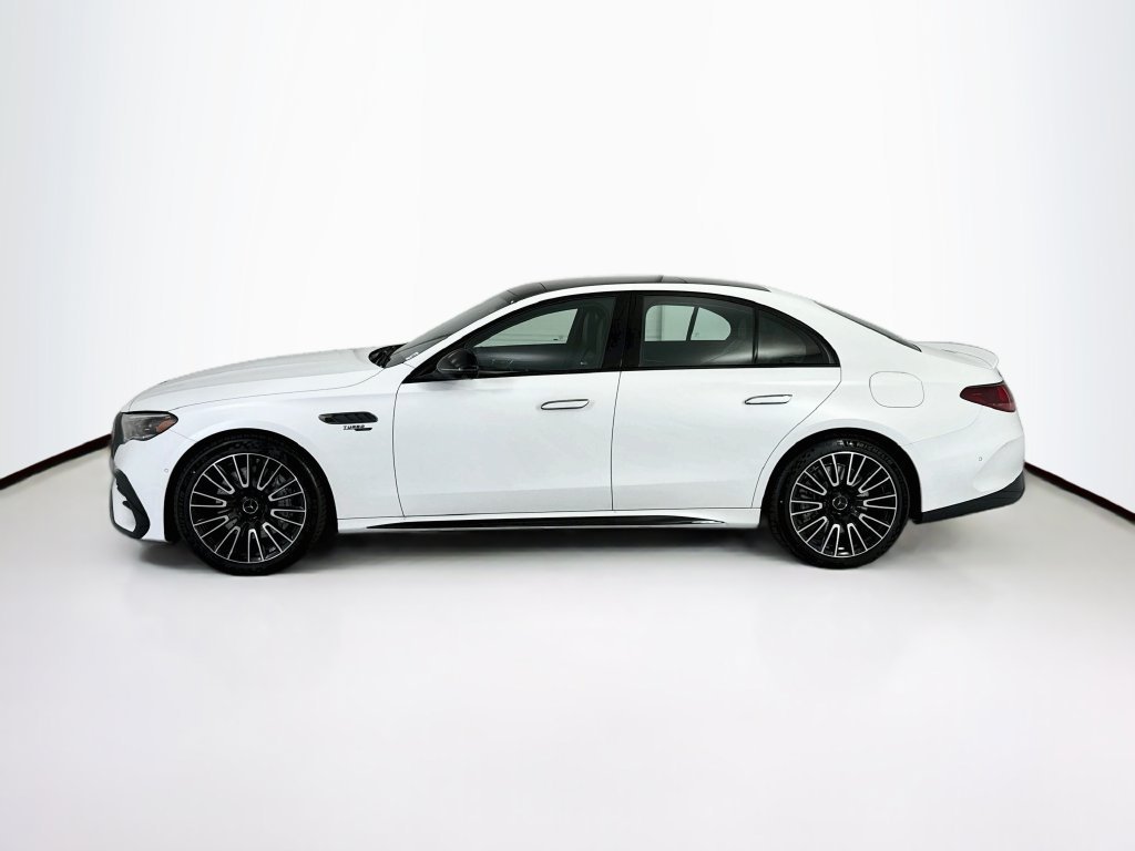 New 2027 MANUFAKTUR Moonlight White Magno Mercedes-Benz E 53 AMG® image 8
