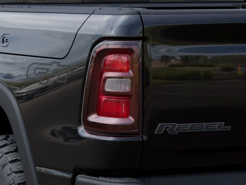 New 2026 Diamond Black Crystal Pearl-Coat Exterior Paint RAM Rebel image 9