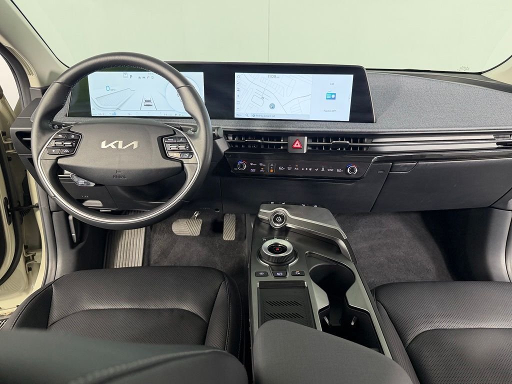 Used 2024 Glacier Kia Wind image 14