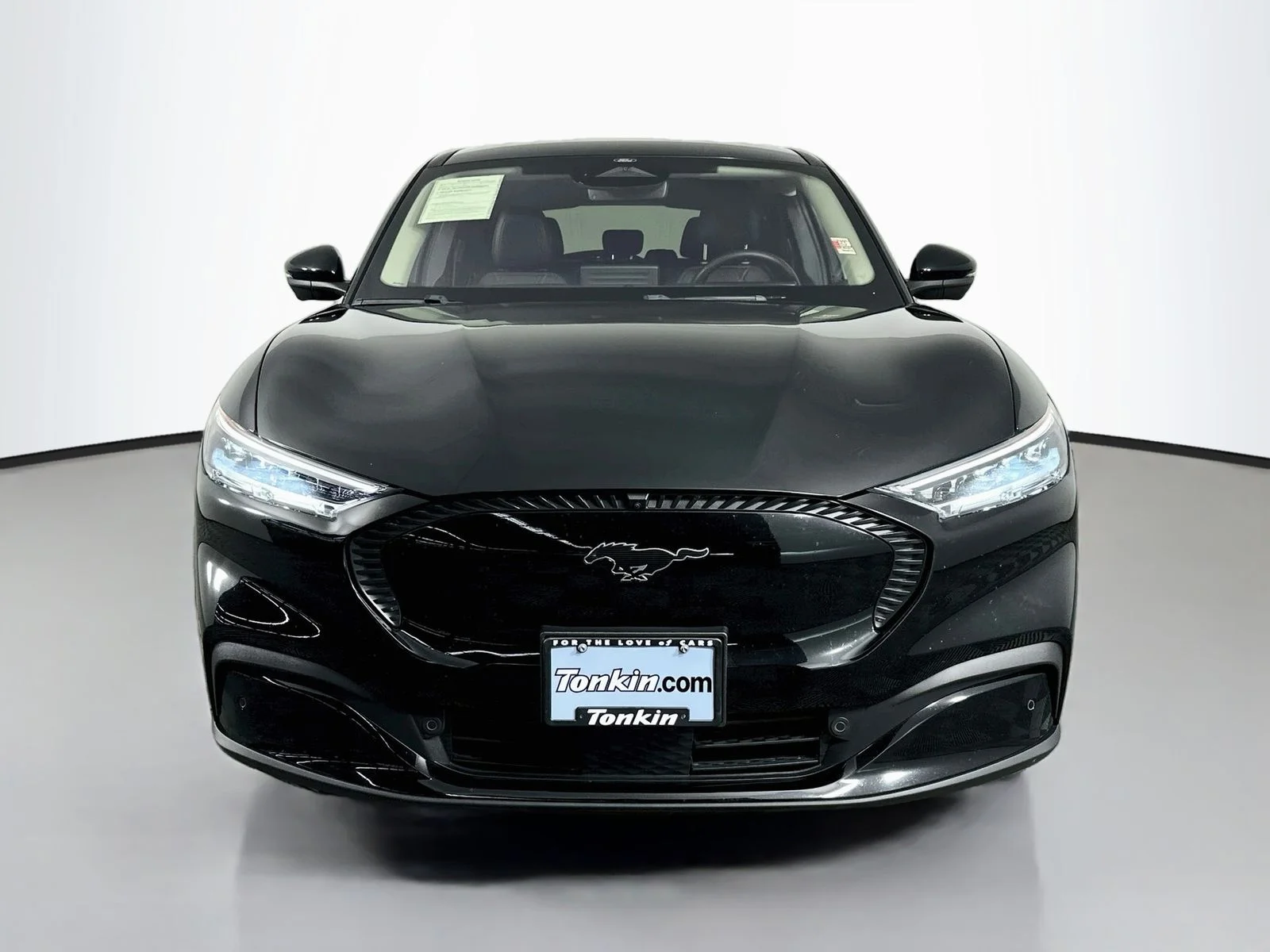 Used 2023 Shadow Black Ford Select image 2