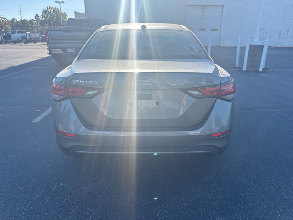 Used 2025 Gray Nissan SV image 4