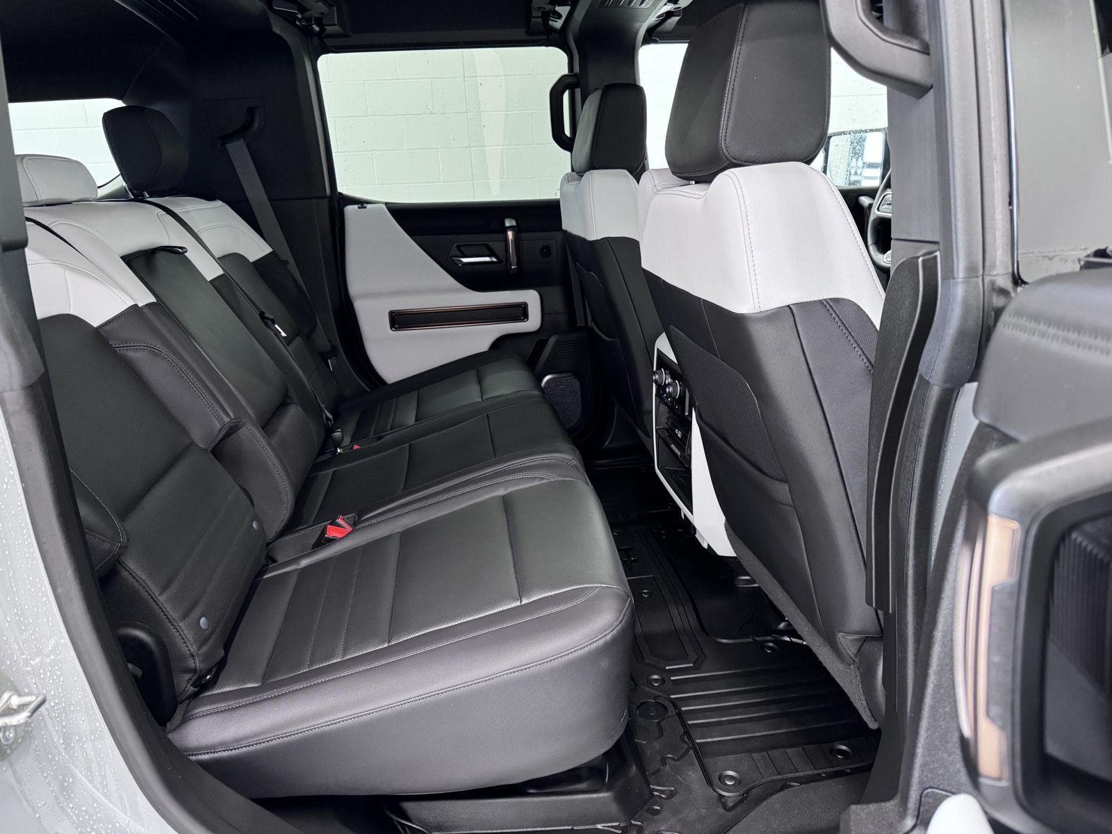 2024 GMC HUMMER EV 2X - Photo 22