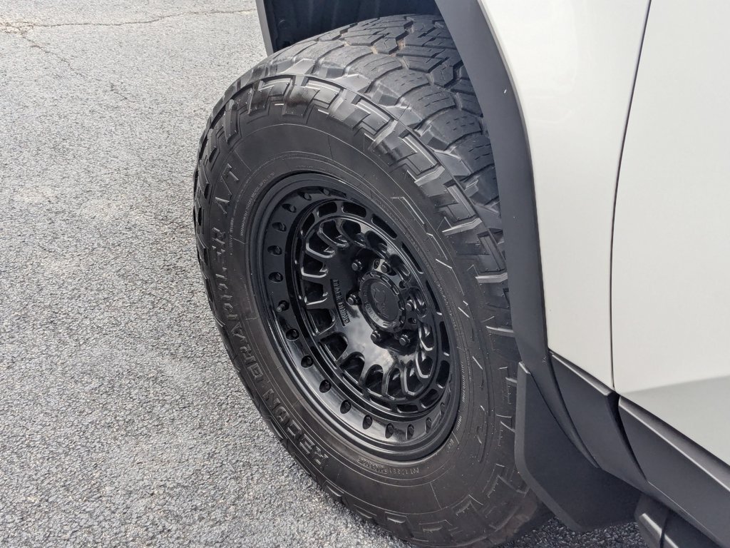 Used 2024  Toyota 1958 image 9