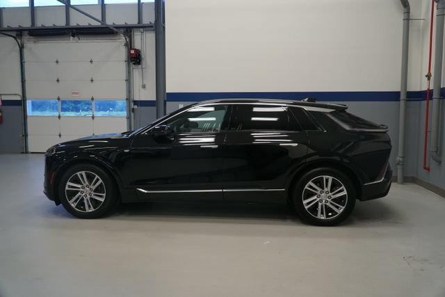 Certified 2024 Cadillac LYRIQ Tech with VIN 1GYKPMRL2RZ117199 for sale in White Plains, NY