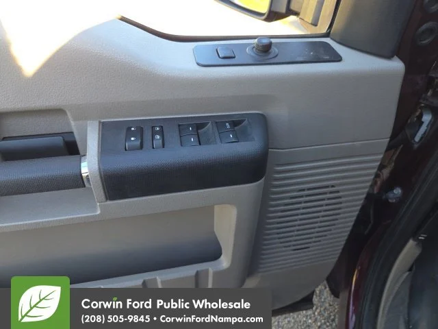 Used 2009 Red Ford Lariat image 17