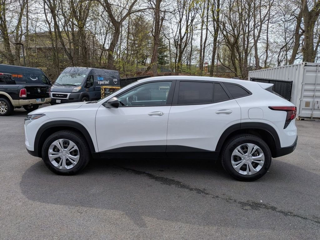 Used 2024 White Chevrolet LS image 8