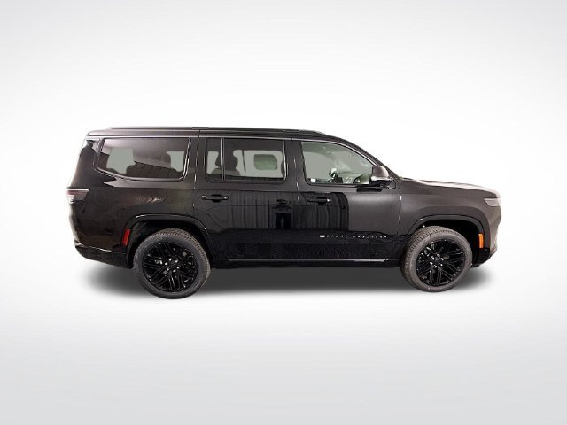 New 2026 High Gloss Black Exterior Paint Jeep Limited image 8