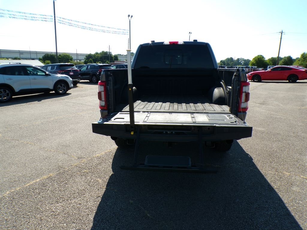 Used 2023 Gray Metallic Ford Tremor image 9