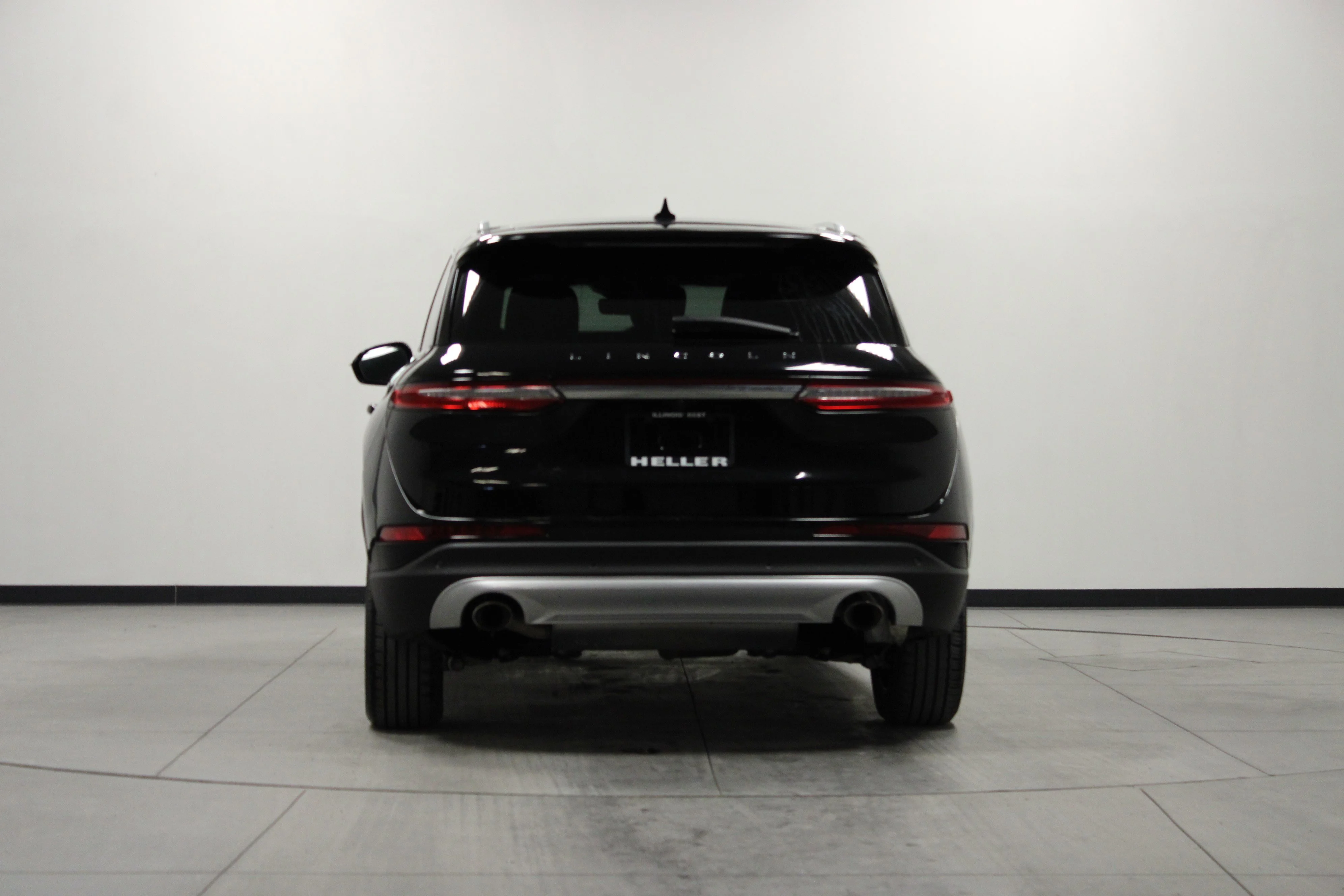Used 2022 Black Metallic Lincoln Reserve image 5