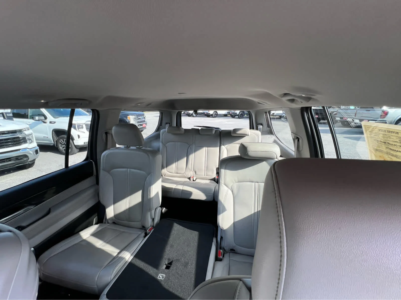 Used 2022 Pearl Jeep Series I image 12