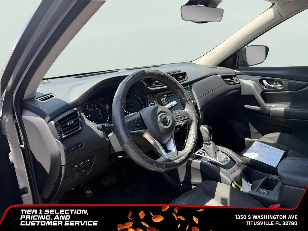 Used 2019 Gray Nissan SV image 32
