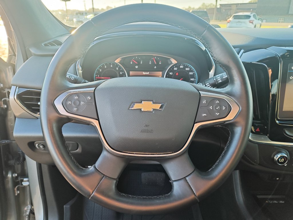 Used 2023 Gray Chevrolet LT image 17