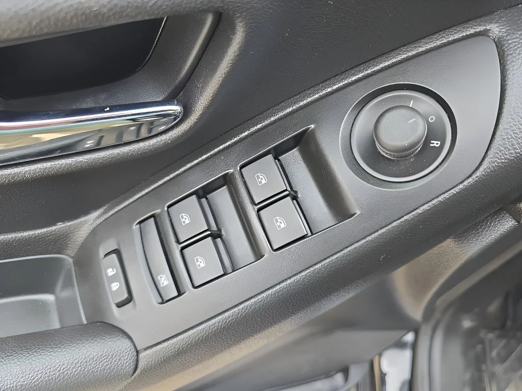 Used 2019 Black Chevrolet 1LT image 11