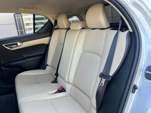 Used 2016 Eminent White Pearl Lexus  image 40