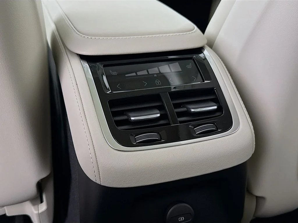 New 2026 Blue Volvo T8 Ultra image 27