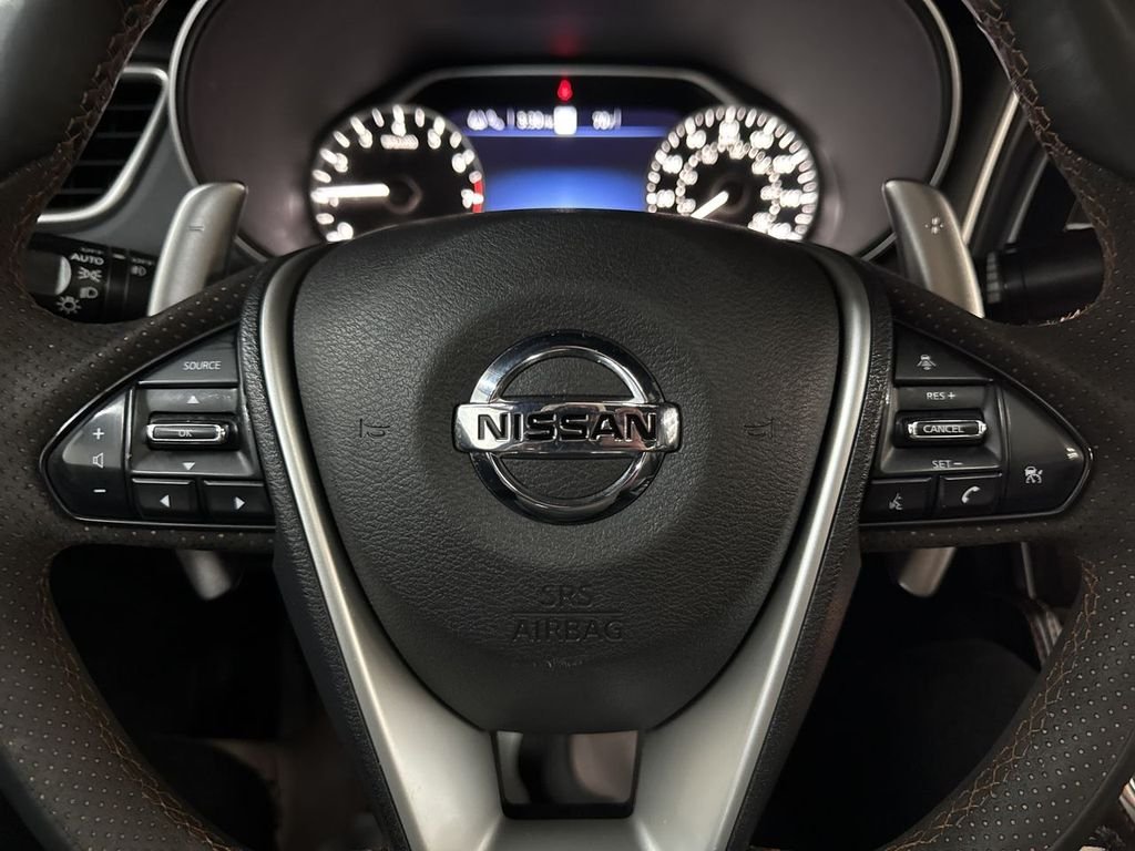 Used 2021 Super Black Nissan SR image 22