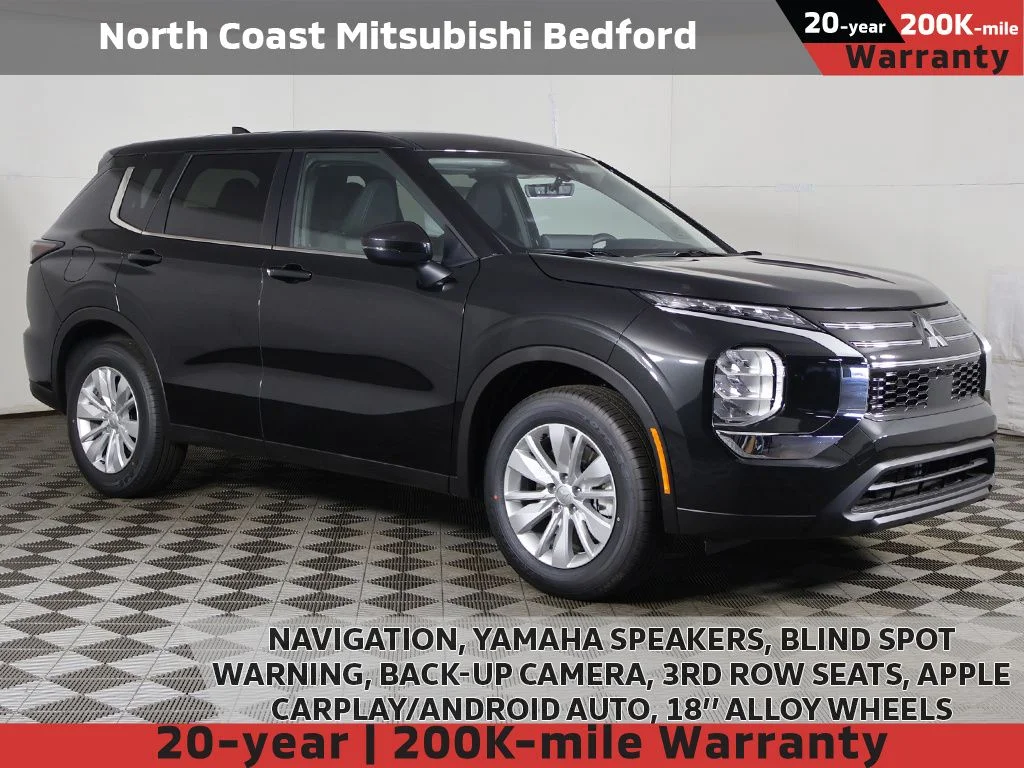 2026 Mitsubishi Outlander ES FWD's photo