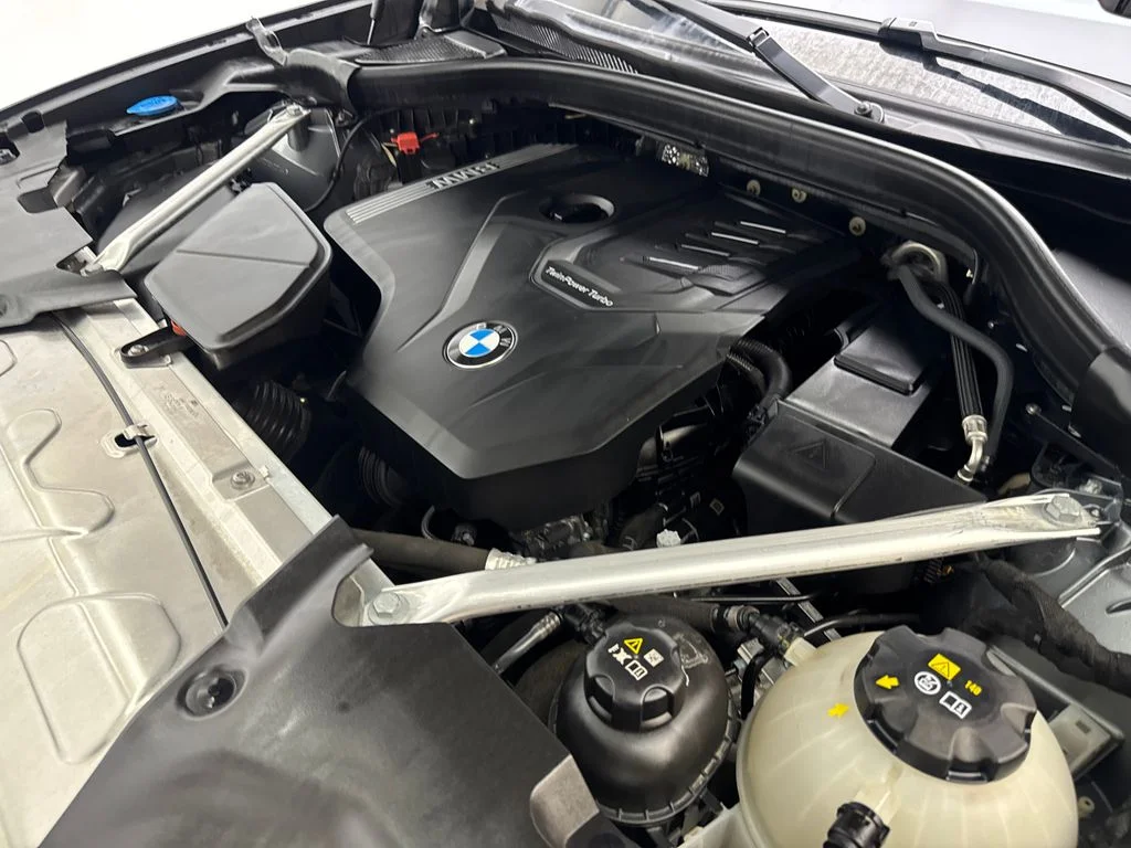 Used 2024 Gray BMW sDrive30i image 77
