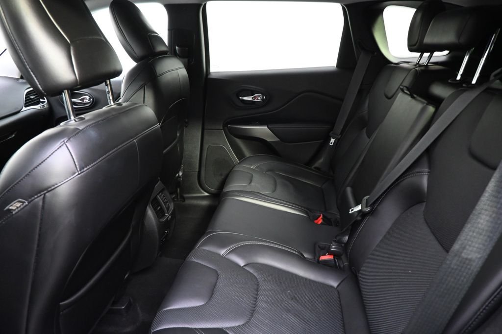 Used 2019 Blue Jeep Limited image 20