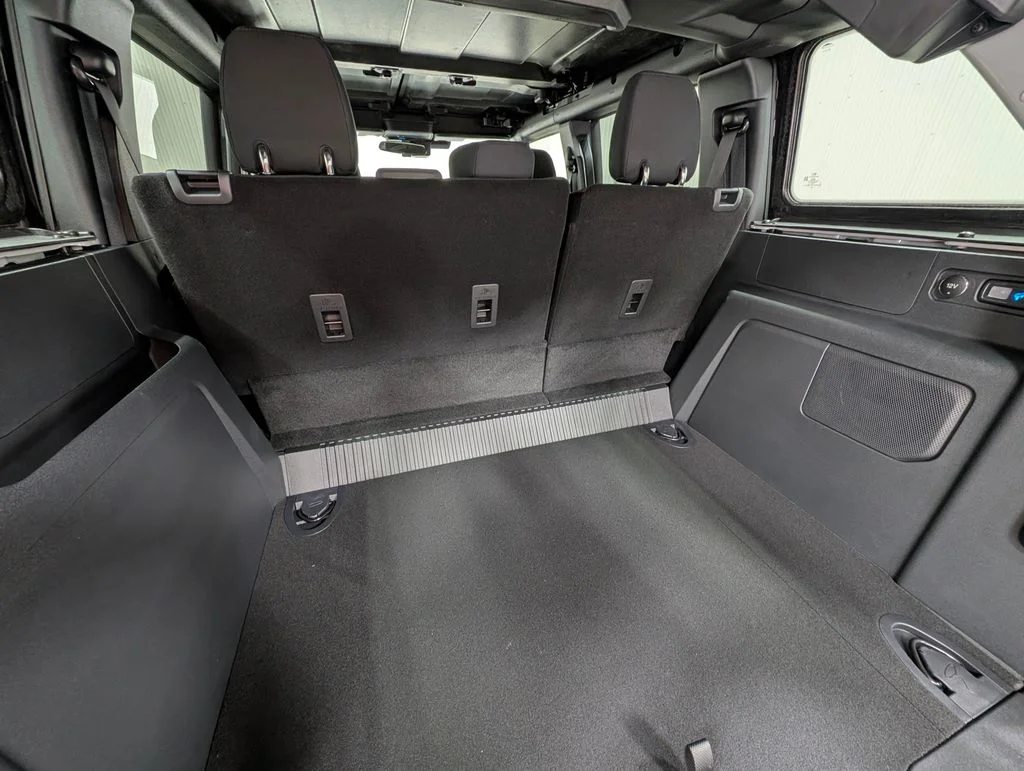 New 2026 Avalanche Gray Ford Big Bend® image 22