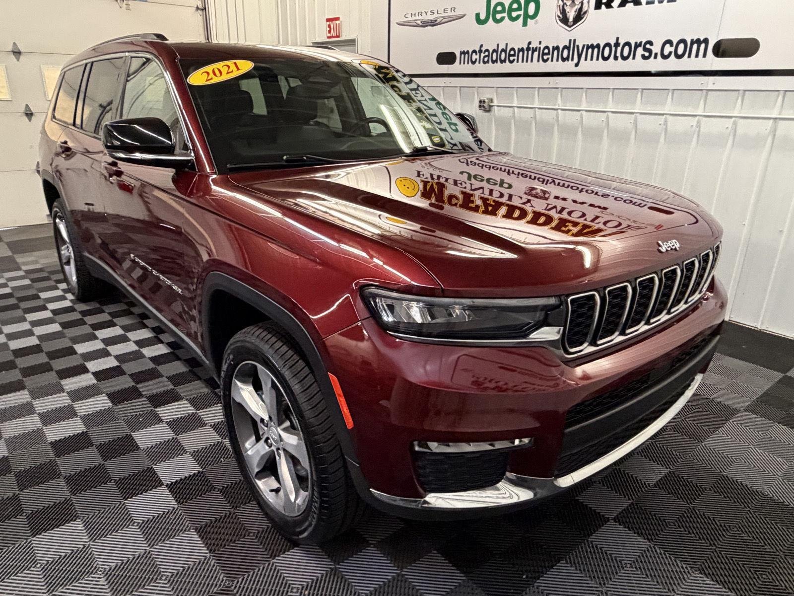 Used 2021 Velvet Red Pearlcoat Jeep Limited image 3