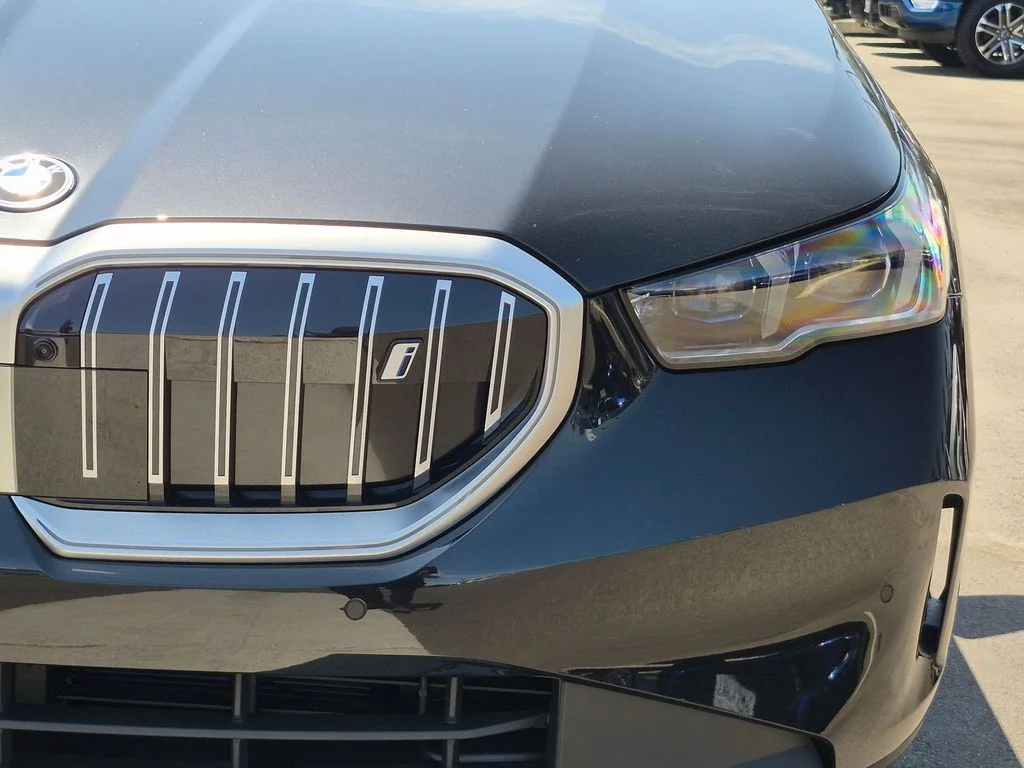 New 2027 Black BMW eDrive40 image 21