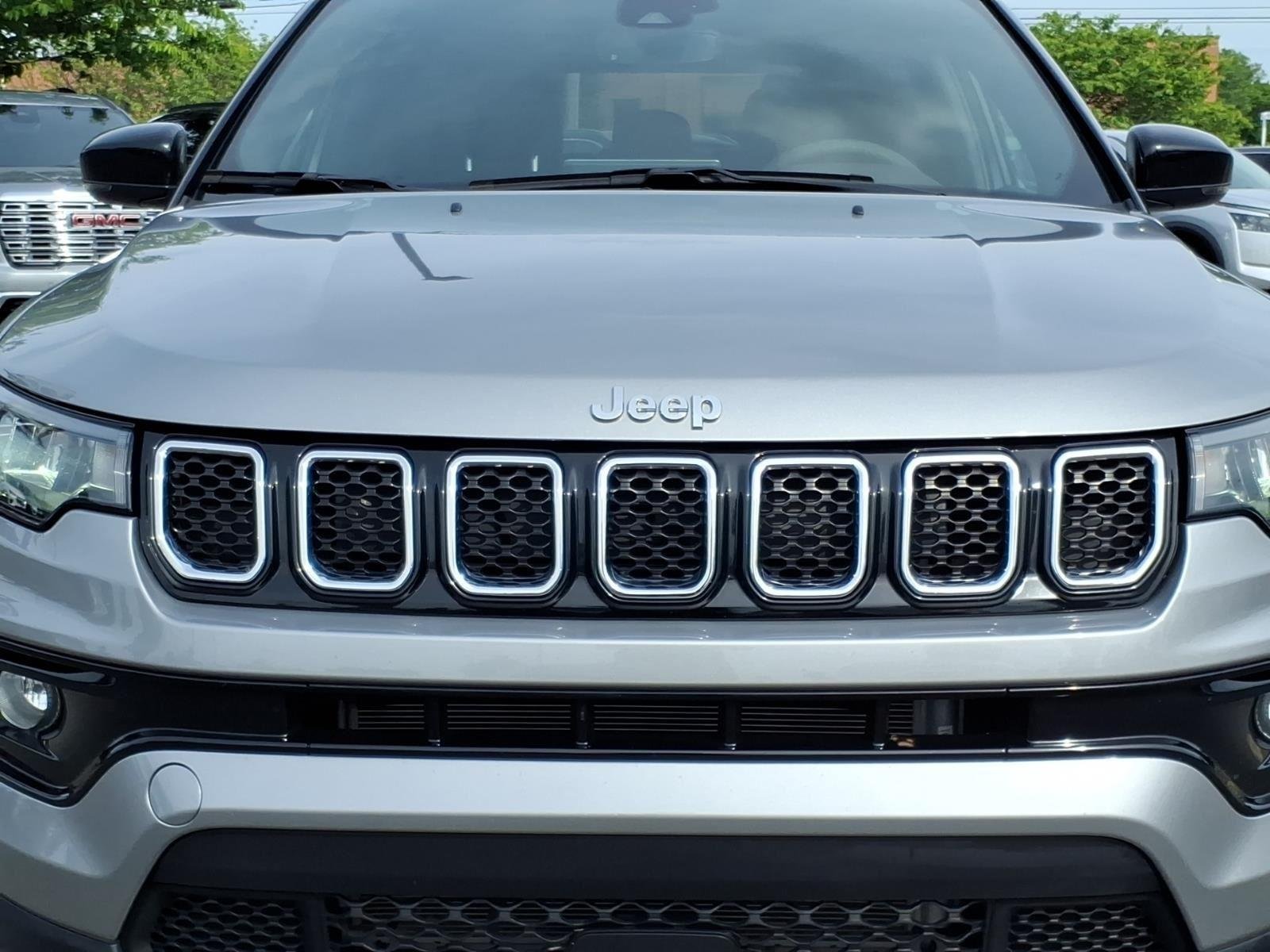 Used 2023 Billet Silver Metallic Clearcoat Jeep Limited image 14