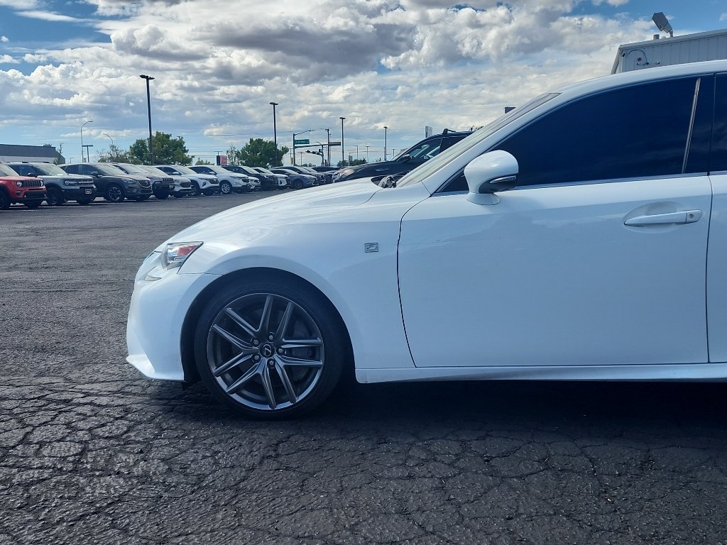 Used 2015 Starfire Pearl Lexus  image 10