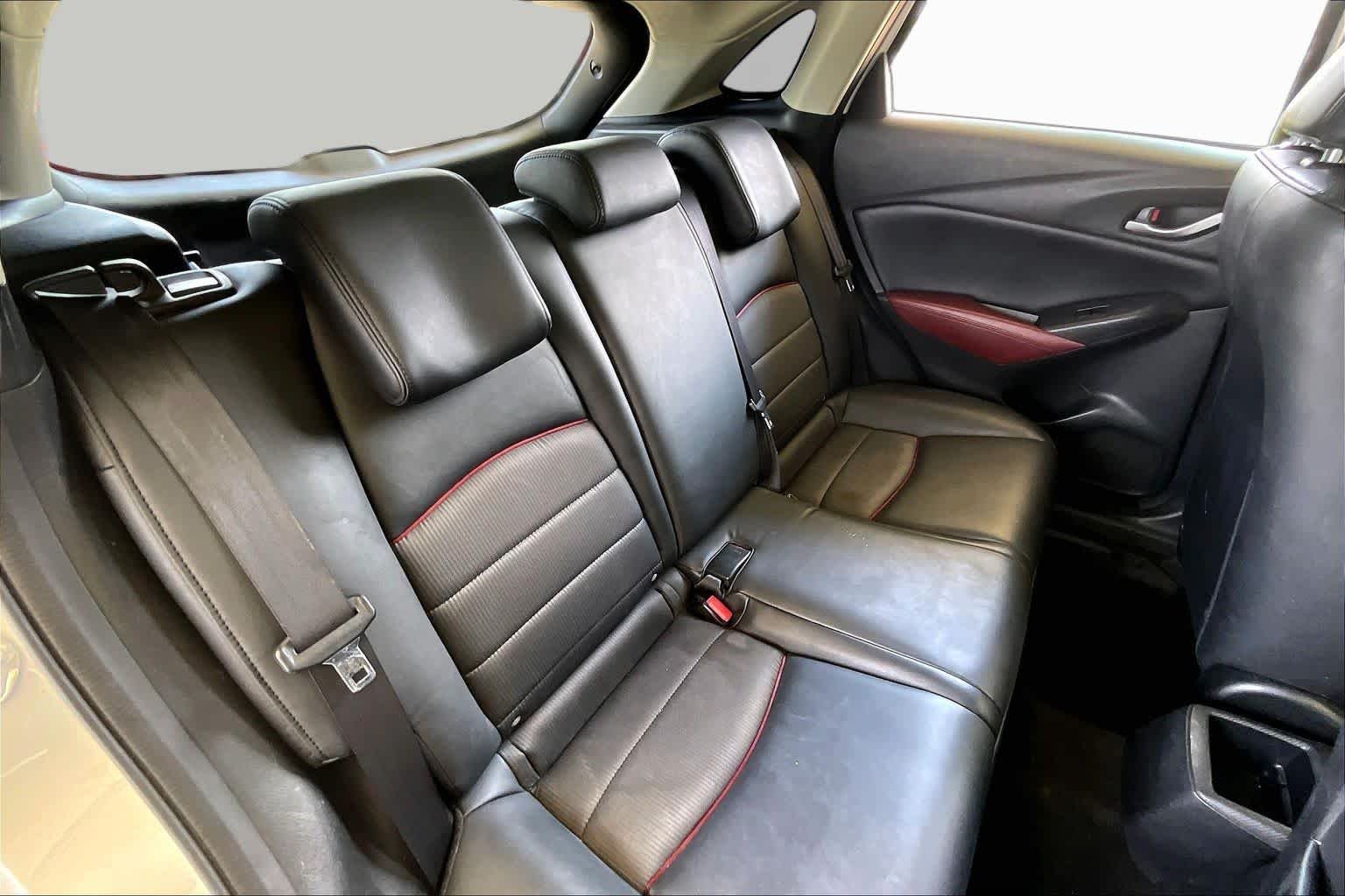 Used 2016 Ceramic Silver Metallic Mazda Touring image 18