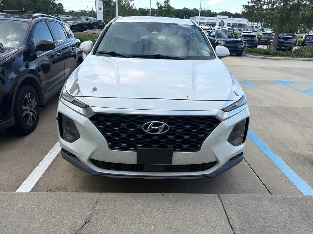 Used 2019 Gray Hyundai SE image 2